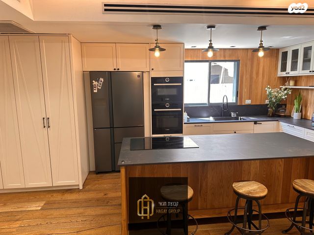 בית פרטי/ קוטג', ניסים אלוני, קרית האמנים, מצליח, רמלה