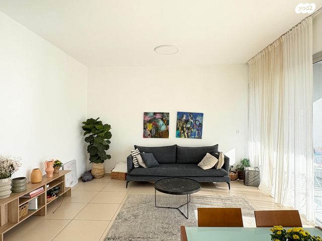 דירה, נווה גן, רמת השרון