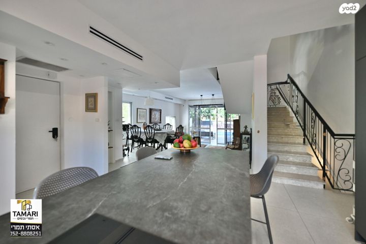 בית פרטי/ קוטג', האגם, קרית הפרחים - 2005, רעננה