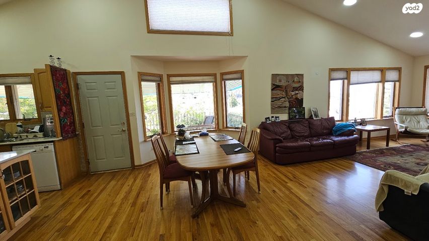 בית פרטי/ קוטג', ארבל, הפרחים, כפר ורדים