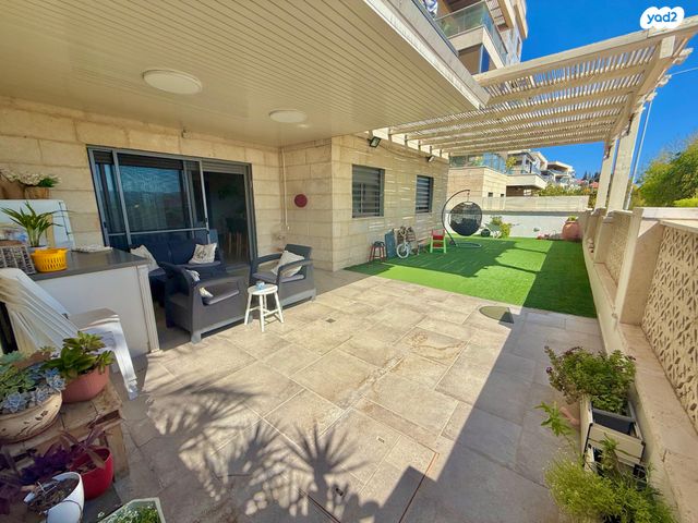 דירת גן, כרמיאל