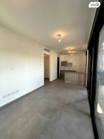 דירה, ישראל ב"ק, מונטיפיורי, הרכבת, תל אביב יפו