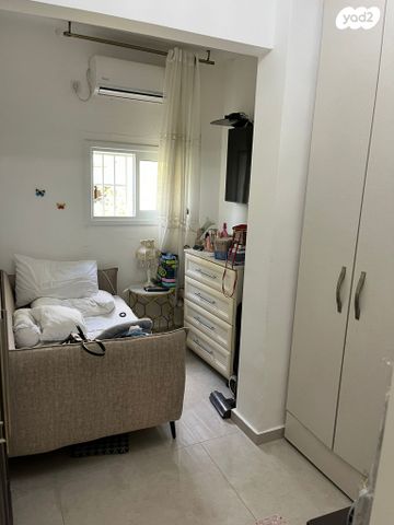 דירה, ביאליק 24, לב העיר, בת ים