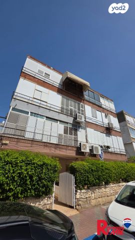 דירה, י"א באדר 8, מרכז, קרית עבודה, חולון