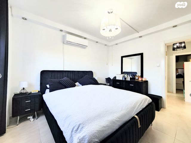 דירת גן, כרכום, יצחק רבין, מעלות תרשיחא