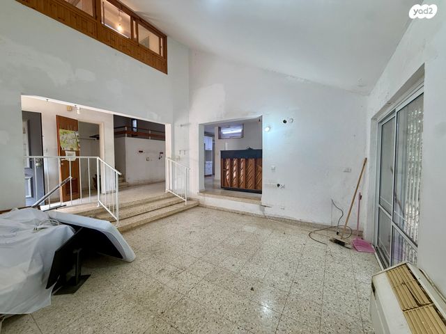 דו משפחתי, כרמיאל