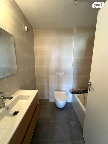 דירה, ישראל ב"ק, מונטיפיורי, הרכבת, תל אביב יפו