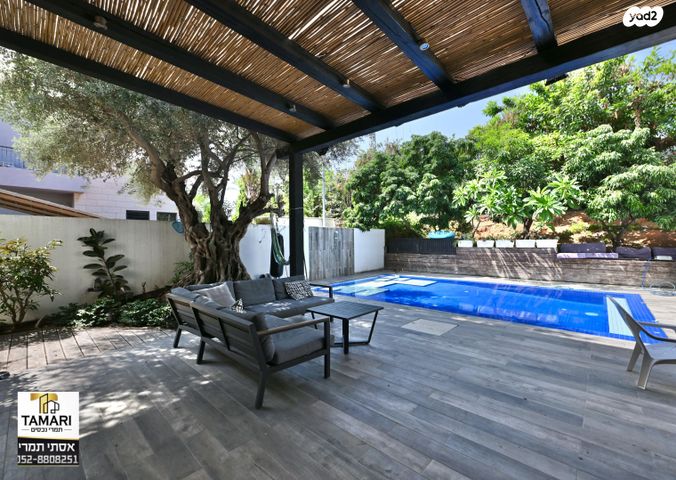 בית פרטי/ קוטג', האגם, קרית הפרחים - 2005, רעננה