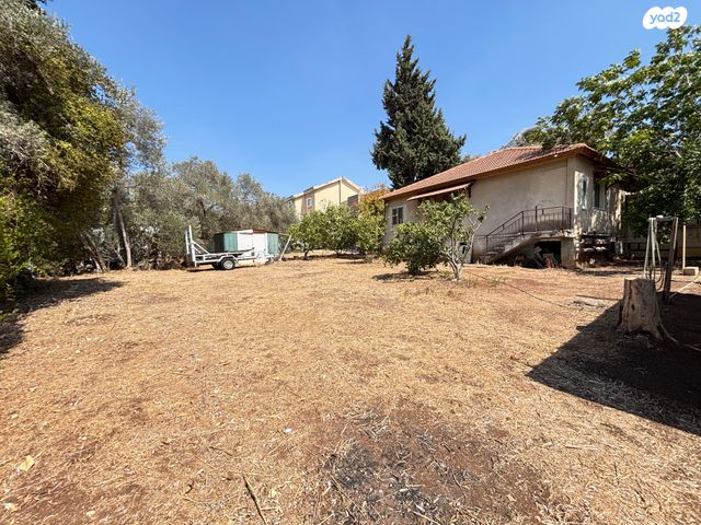 מגרשים, שלום עליכם, מגדל העמק