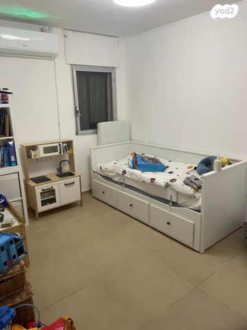 דירה, דוד רזיאל, קרית אריה / שיינפלד, בית שמש