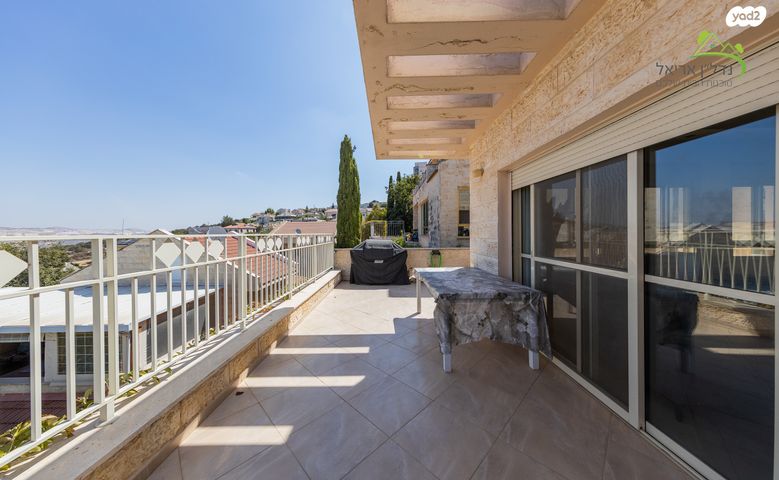 בית פרטי/ קוטג', השקד 17, אריאל