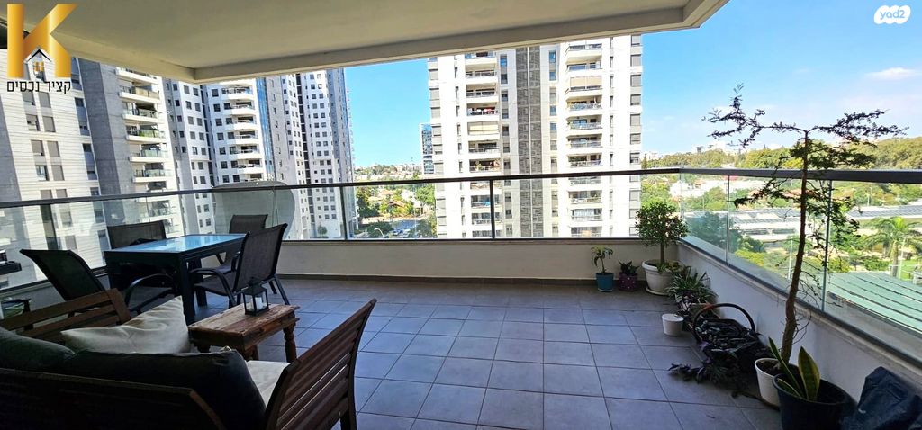 דירה, מתחם 1200, הוד השרון