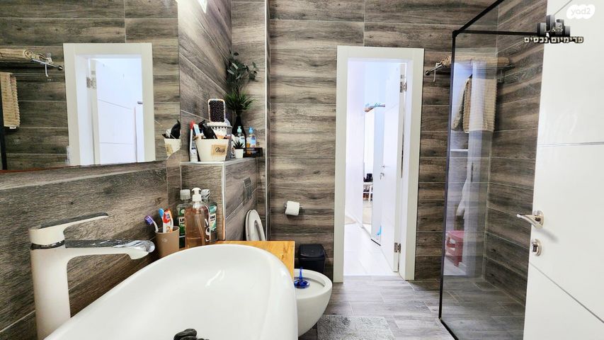 דירת גן, השקד, עין שרה, נהריה