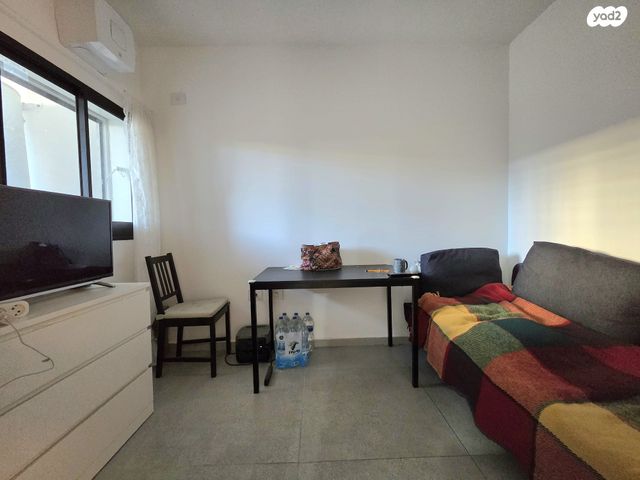 דירה, הרא"ה 240, אזור הבילויים, רמת גן