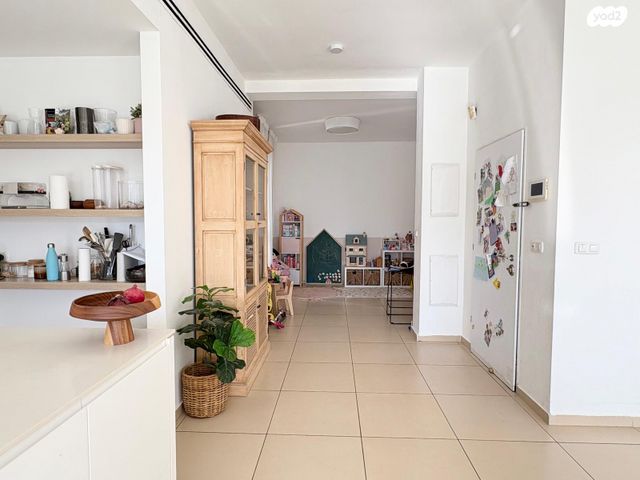 דירה, נווה גן, רמת השרון