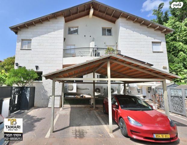 בית פרטי/ קוטג', האגם, קרית הפרחים - 2005, רעננה