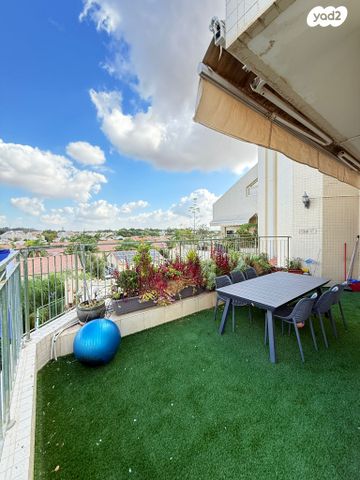 דופלקס, עמק דותן, הדרים, הדרים החדשה, כפר סבא