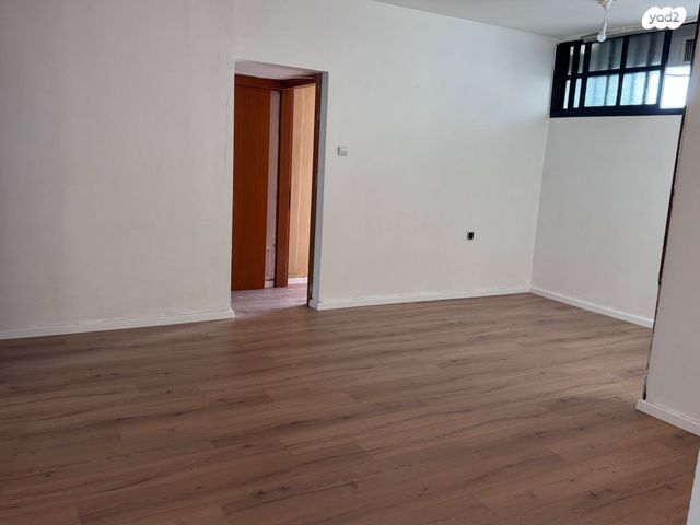 דירה, איריס, קיראון, קרית אונו