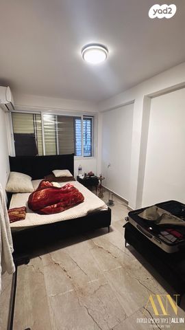 דירה, רחבת סנהדרין, דימונה