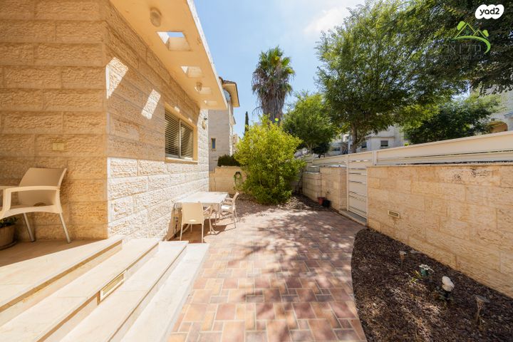 בית פרטי/ קוטג', השקד 17, אריאל