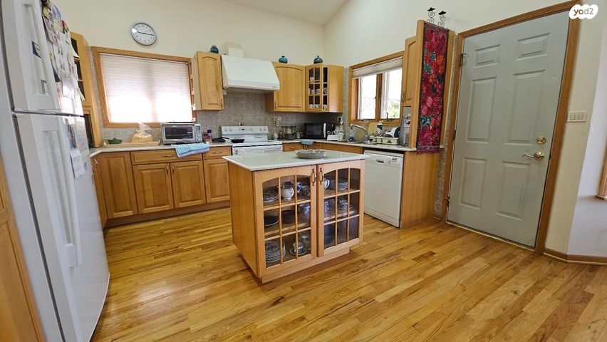 בית פרטי/ קוטג', ארבל, הפרחים, כפר ורדים