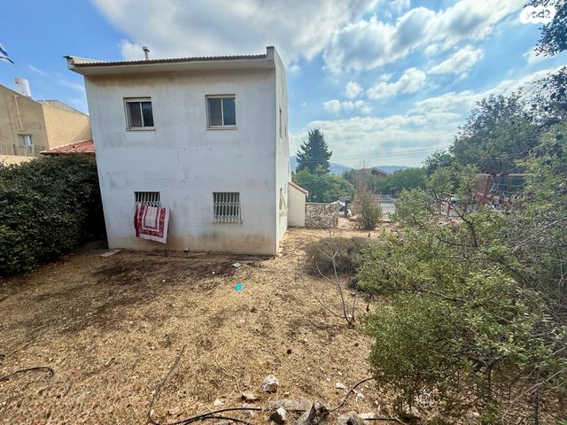 דו משפחתי, כרמיאל