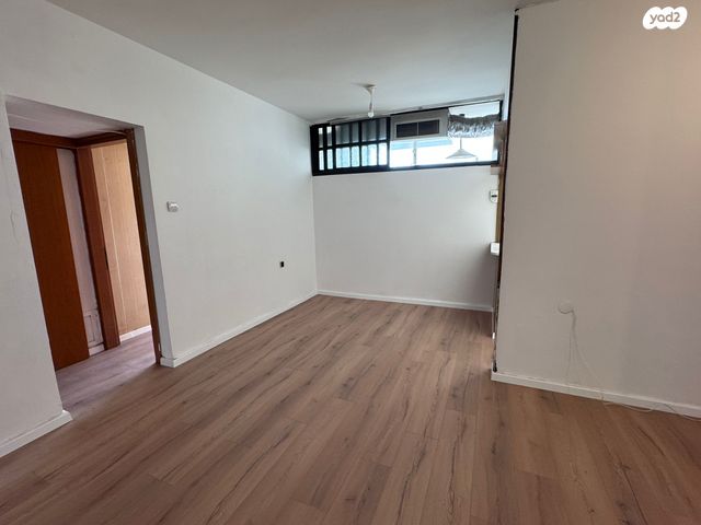 דירה, איריס, קיראון, קרית אונו