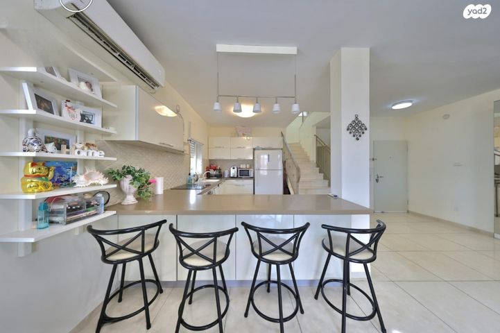 דופלקס, הראשונים 8, קרית חיים מזרחית, חיפה