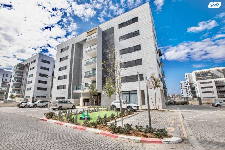 דירת גן, מור, אור ים, אור עקיבא