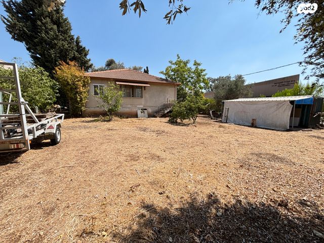 מגרשים, שלום עליכם, מגדל העמק