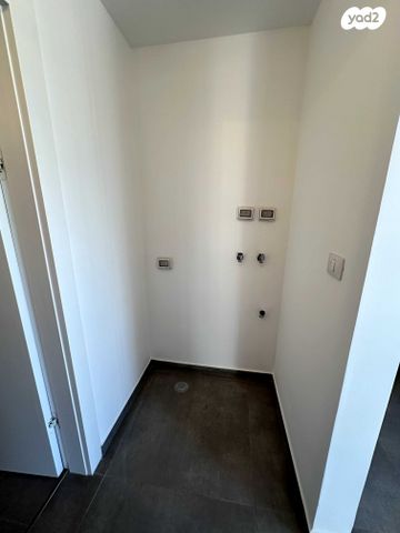 דירה, ישראל ב"ק, מונטיפיורי, הרכבת, תל אביב יפו