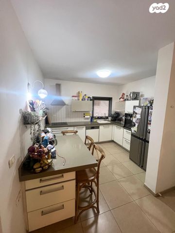 דירה, היסמין, הפרחים, כפר סבא