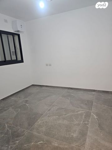 דירת גן, חרובים, קרית ים