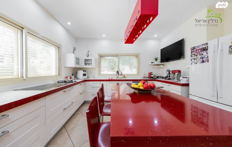 בית פרטי/ קוטג', השקד 17, אריאל