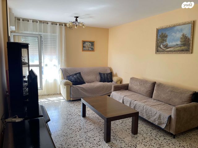 דירה, אשכולות, הגליל, כרמיאל