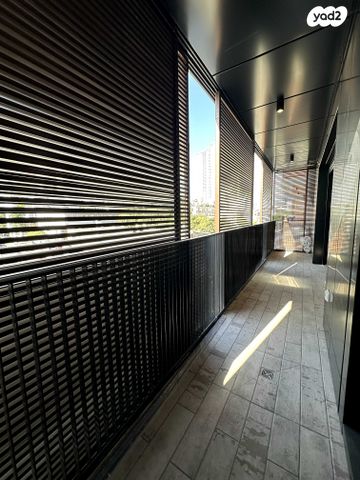 דירה, ישראל ב"ק, מונטיפיורי, הרכבת, תל אביב יפו