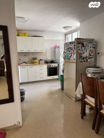 דירה, ד"ר שמורק 22, נאות שקד, נתניה