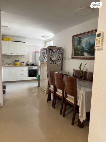 דירה, ד"ר שמורק 22, נאות שקד, נתניה