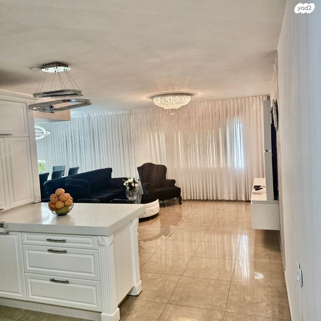 רובע הקריה, הסיטי