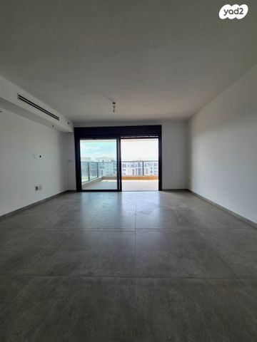 דירה, דוכיפת, גבעת אלונים, קרית אתא