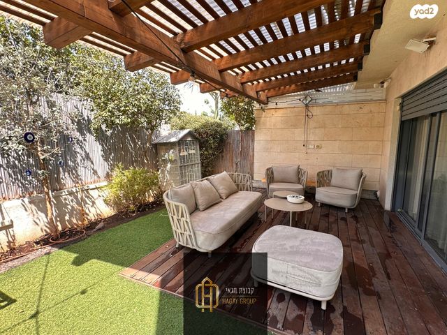 ניסים אלוני 