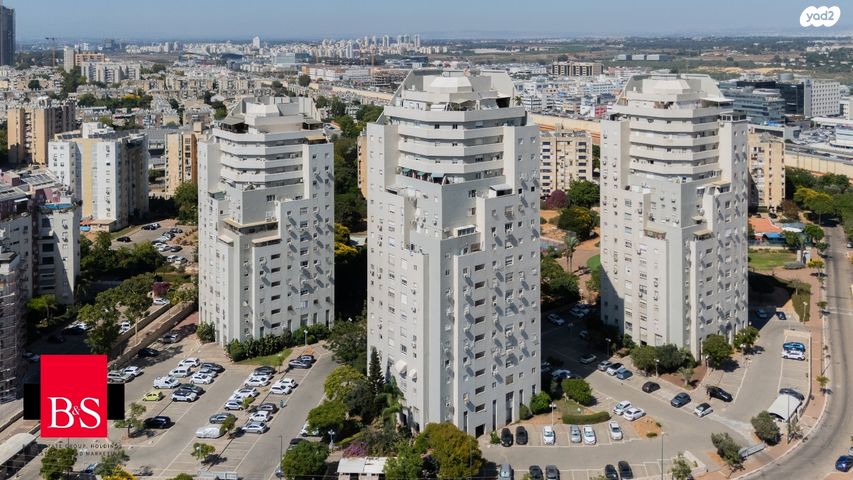 שדרות גולדה מאיר 21