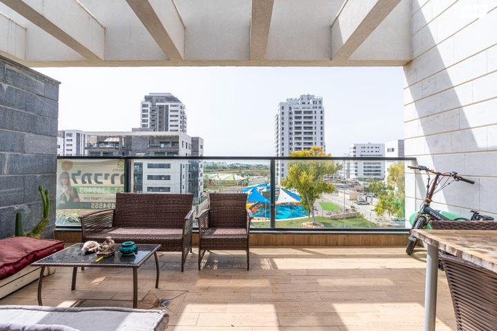 דירה, אור ים, אור עקיבא