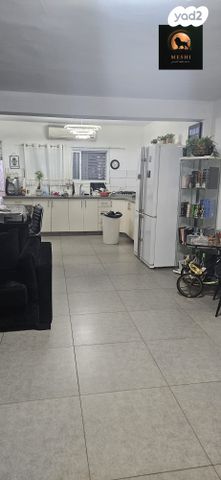 דו משפחתי, ז'בוטינסקי, טבריה