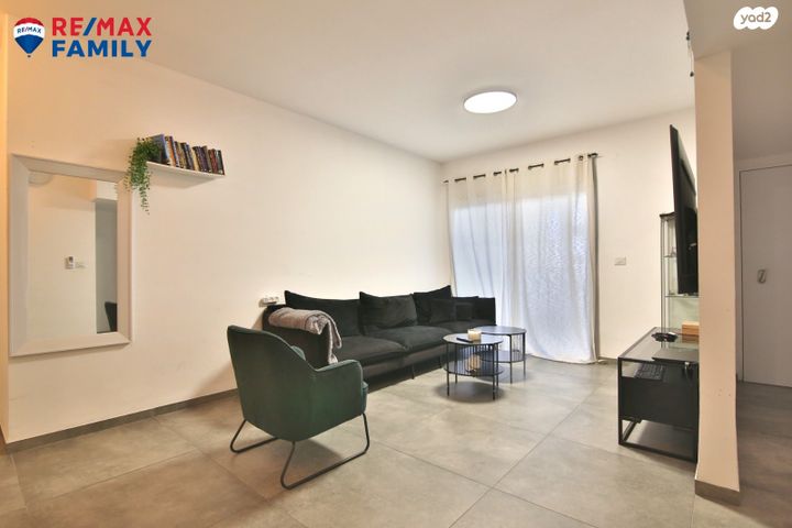 שדרות ירושלים 104