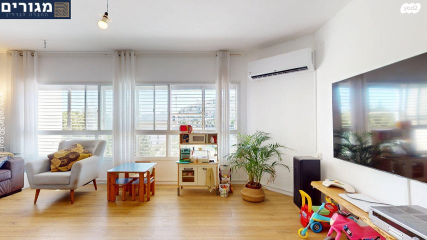 דירה, הצוללת דקר, חיפה