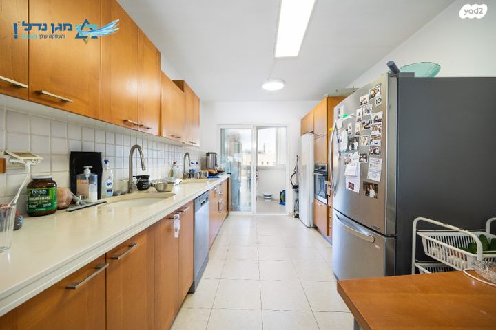 דירה, שאול אביגור, חומת שמואל, הר חומה, ירושלים