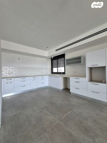 דירה, דוכיפת, גבעת אלונים, קרית אתא