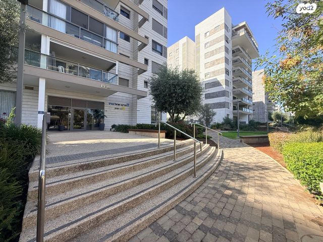 דירה, אהבת אדם 81, שרונה, כפר יונה