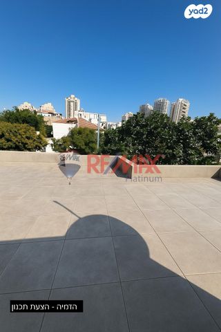 דו משפחתי, חיים נחמן ביאליק, בית וקאנטרי, גיורא יוספטל, גבעת שמואל